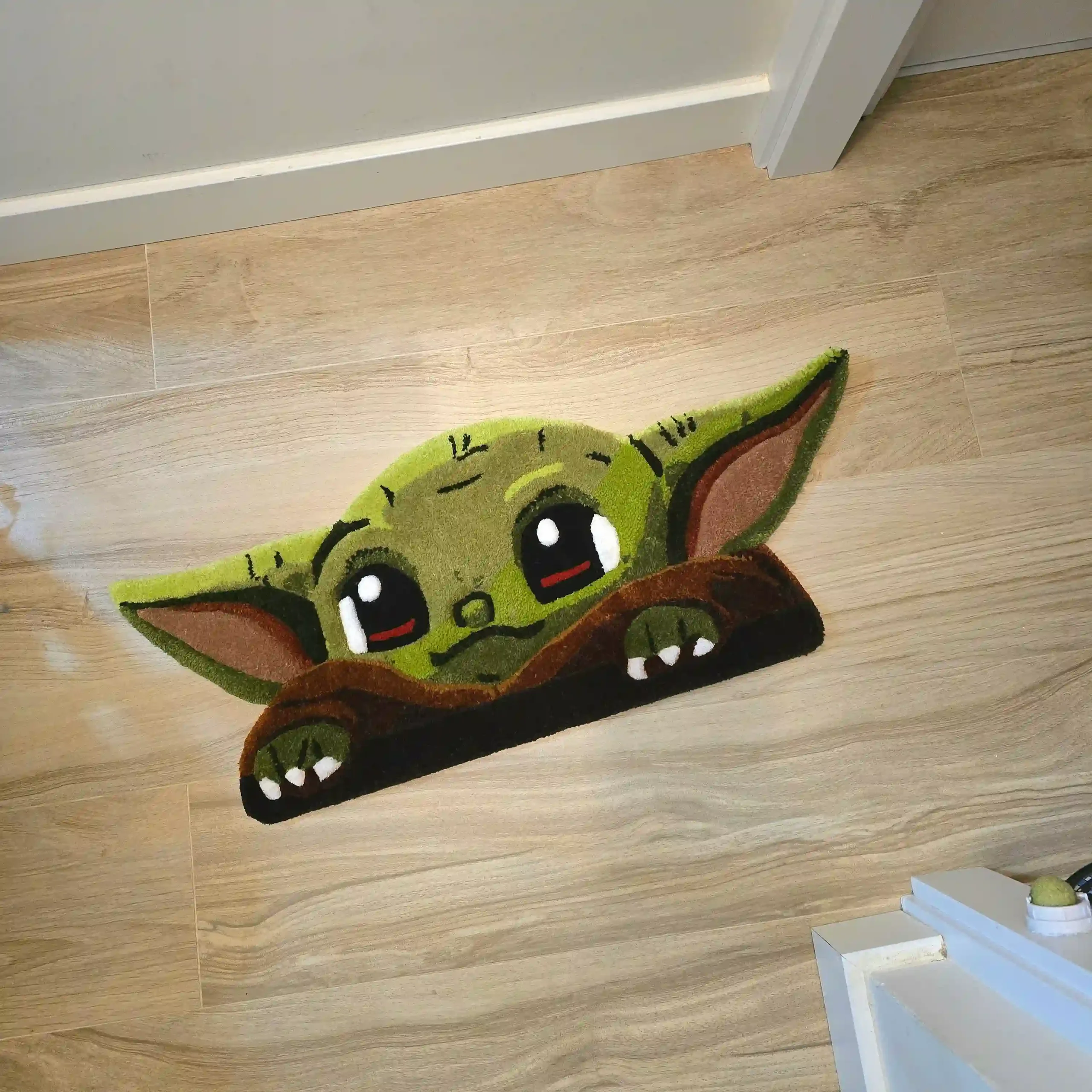 Alfombra tufting personalizada con acabado y carving